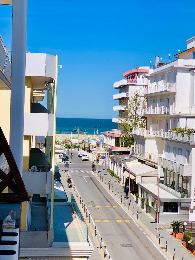 Hotel Palma Benessere Rímini Exterior foto